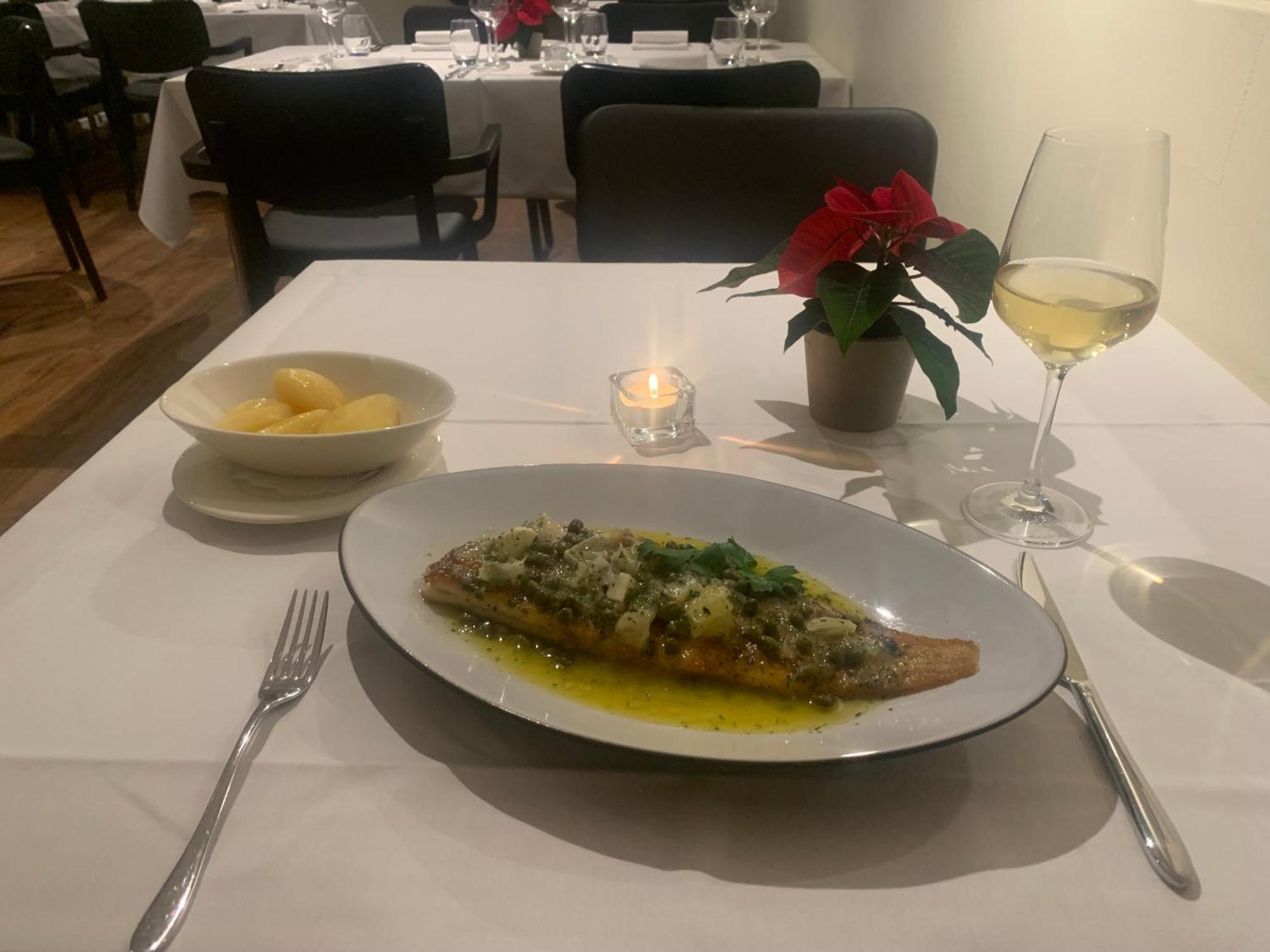 Hotel Restaurant Croix Blanche Sugiez エクステリア 写真